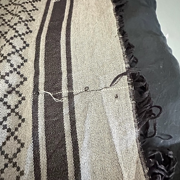 Authentic Brown Logo Gucci Scarf - Picture 4 of 6